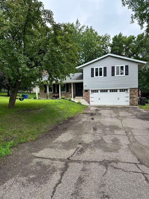 304 Liberty Cir, Danvers, MN, 56231-1201 | Card Image