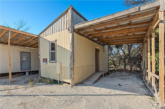 690 Highway 22, House other with 8 bedrooms, 2 bathrooms and null parking in Clifton TX | Image 5
