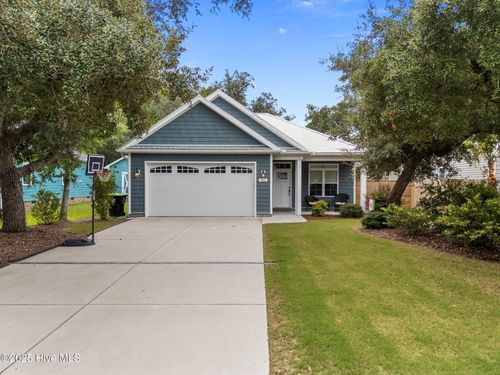 162 Nw 9th St, Oak Island, NC, 28465-7013 | Card Image