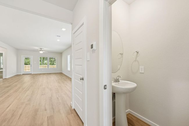 18668 Pressweood Way Dr, House other with 4 bedrooms, 3 bathrooms and 2 parking in New Caney TX | Image 18