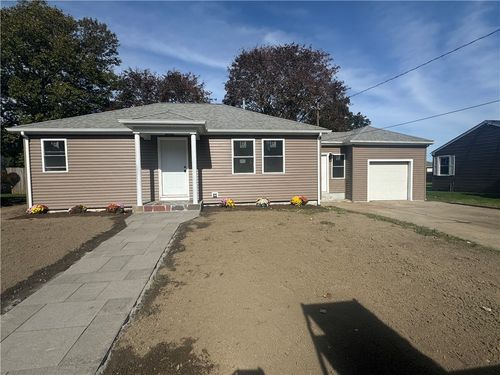 112 Durfee Rd, Tiverton, RI, 02878-1644 | Card Image
