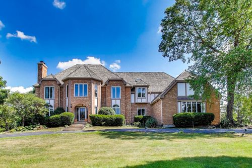 33 N Liberty Dr, South Barrington, IL, 60010-9328 | Card Image