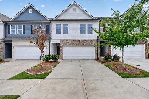 4711 Fairfax Dr, Oakwood, GA, 30566-0337 | Card Image