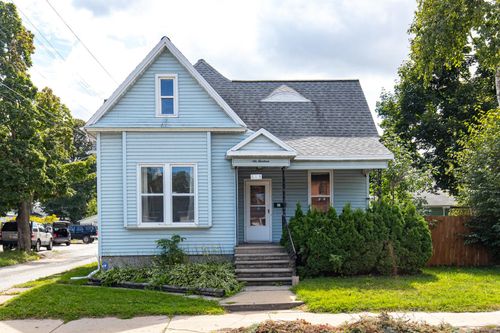 613 W Walnut St, GREEN BAY, WI, 54303-2812 | Card Image
