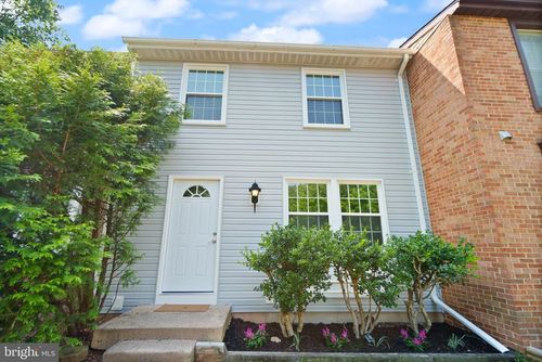 1690 Sierra Woods Ct, RESTON, VA, 20194-5626 | Card Image