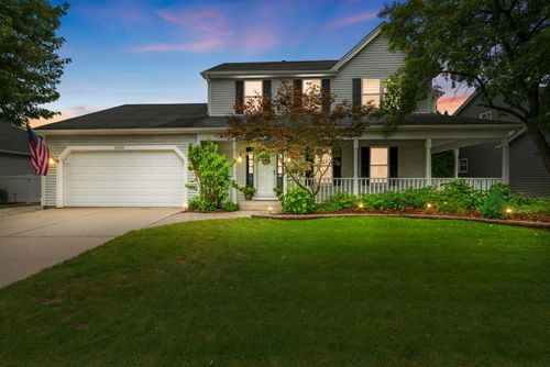 2032 Swan Ln, Elgin, IL, 60123-2580 | Card Image