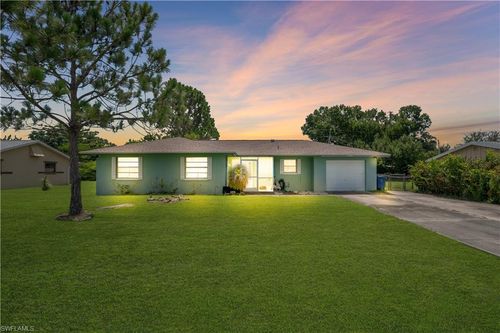 2202 Parkview Dr, Fort Myers, FL, 33905-1767 | Card Image