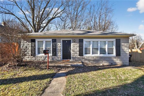 822 N Crysler Ave, Independence, MO, 64050-2315 | Card Image