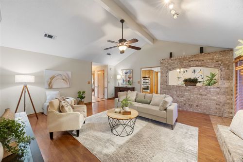 1346 Amistad Dr, Round Rock, TX, 78664-9320 | Card Image