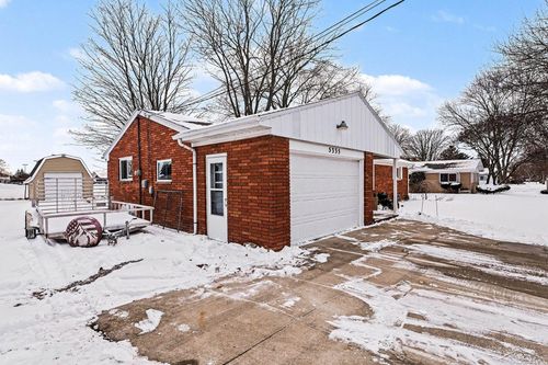 5335 Glenfield Dr, Saginaw, MI, 48638-5428 | Card Image