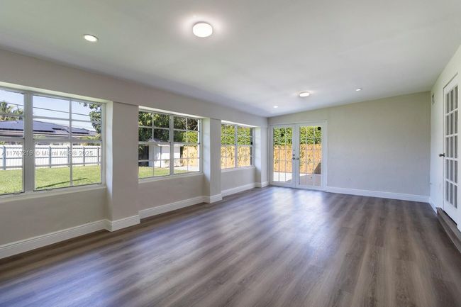 395 W 39 Th Pl, House other with 4 bedrooms, 2 bathrooms and null parking in Hialeah FL | Image 21