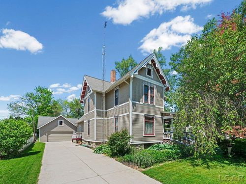 226 Giles Ave, Blissfield, MI, 49228-1221 | Card Image