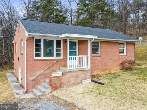 297 Locust Dr, STRASBURG, VA, 22657-2545 | Card Image