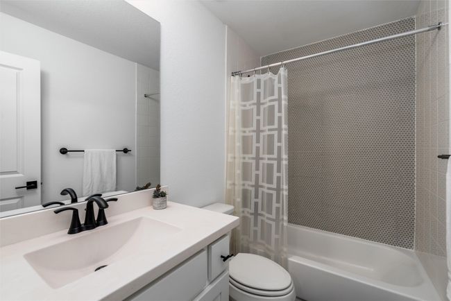 Bathroom #4 | Image 30