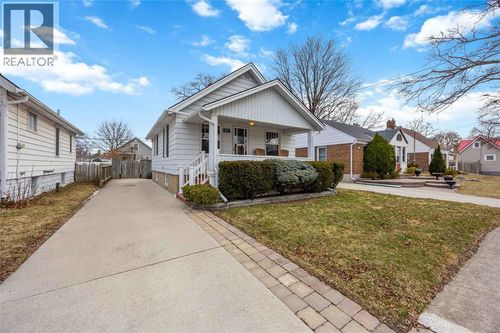 318 Cobden Street, Sarnia, ON, N7T4A3 | Card Image