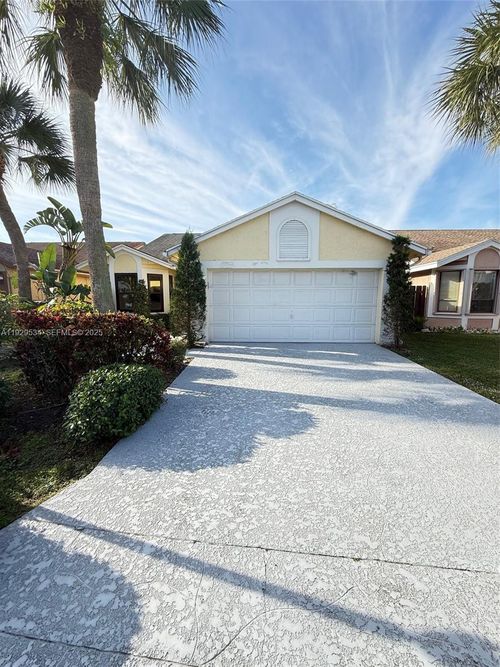 8582 Jared Way, Boca Raton, FL, 33433-7643 | Card Image