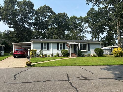 454-1661 Old Country Road, Riverhead, NY, 11901 | Card Image