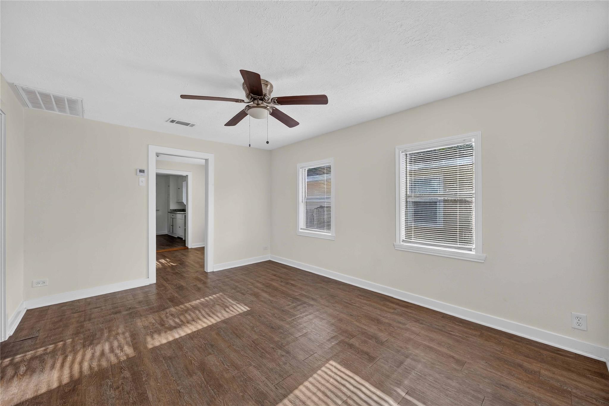 Residential Lease in Texas City 4