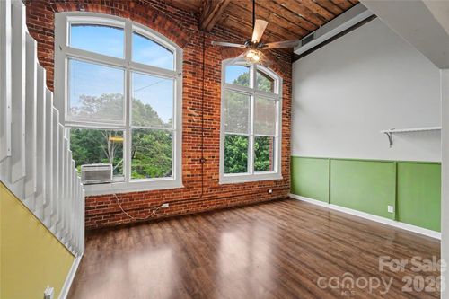 316-201 S Hoskins Rd, Charlotte, NC, 28208-1462 | Card Image