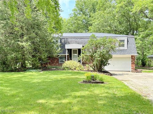 10511 Darrow Rd, Vermilion, OH, 44089-9347 | Card Image