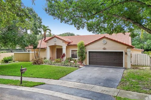 13100 Nw 11th Dr, Sunrise, FL, 33323-2951 | Card Image