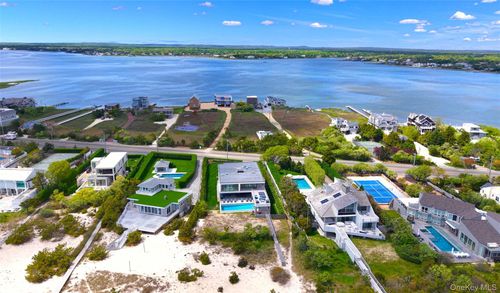 345 Dune Rd, Westhampton Beach, NY, 11978-2943 | Card Image