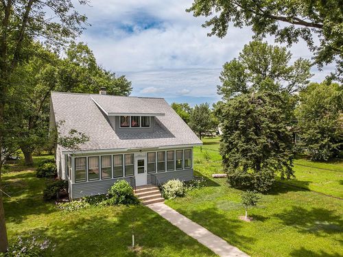 421 Pleasant Ave S, Brooten, MN, 56316-4642 | Card Image