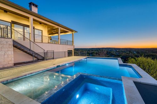 520 The Trails Pkwy, Horseshoe Bay, TX, 78657-7109 | Card Image