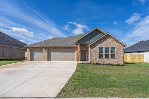 99 N Banner Ave, Farmington, AR, 72730-3197 | Card Image