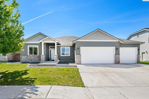 6923 W 33rd Place, Kennewick, WA, 99338 | Card Image