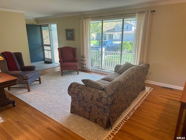1345 W Woodside Dr, House other with 3 bedrooms, 3 bathrooms and null parking in Dunlap IL | Image 15