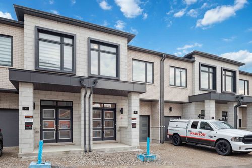 6 Observatory Way, Whitby, ON, L1M0G2 | Card Image