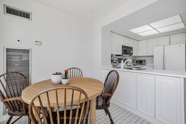 114 - 14924 Yonge St, Condo with 2 bedrooms, 2 bathrooms and null parking in Aurora ON | Image 19