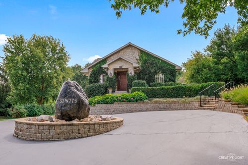37W775 Morningside Ln, Batavia, IL, 60510-9760 | Card Image