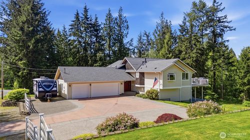 19310 95th Ave Ne, Arlington, WA, 98223-8932 | Card Image