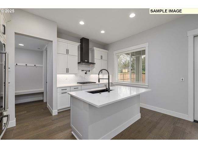 15209 Se Towers Ter, House other with 3 bedrooms, 3 bathrooms and 2 parking in Milwaukie OR | Image 9