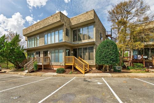 2812 Wiigwaas Ln, Virginia Beach, VA, 23451-4058 | Card Image