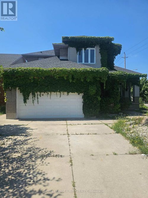 79 Gatestone Dr, Stoney Creek, ON, L8J3T7 | Card Image