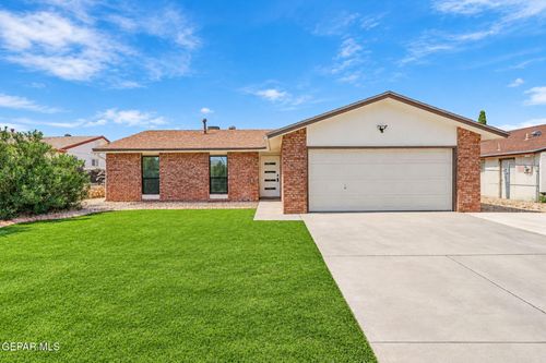 1823 Dean Martin Dr, El Paso, TX, 79936-4301 | Card Image