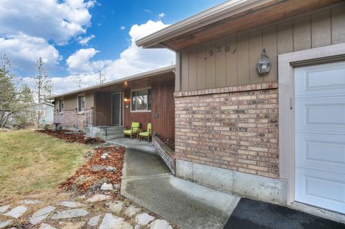 12301 W Sunridge Dr, Nine Mile Falls, WA, 99026-9364 | Card Image