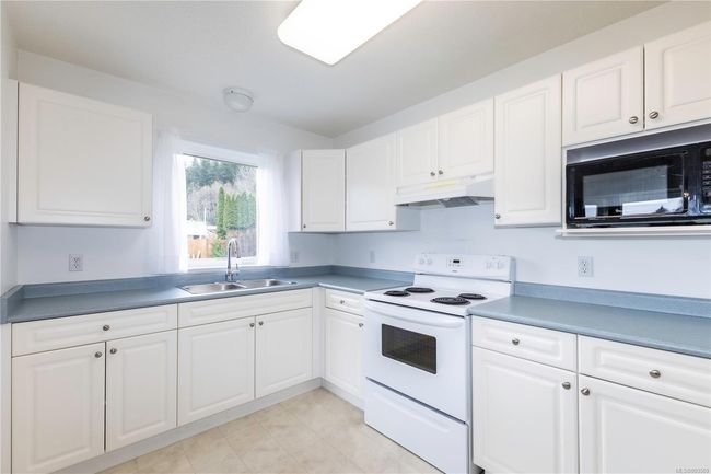 Kitchen (suite). Suite has separate entrance and can be easily closed off from the main home. | Image 33