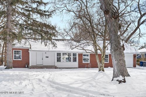 5845 Cook Dr, Toledo, OH, 43615-5101 | Card Image