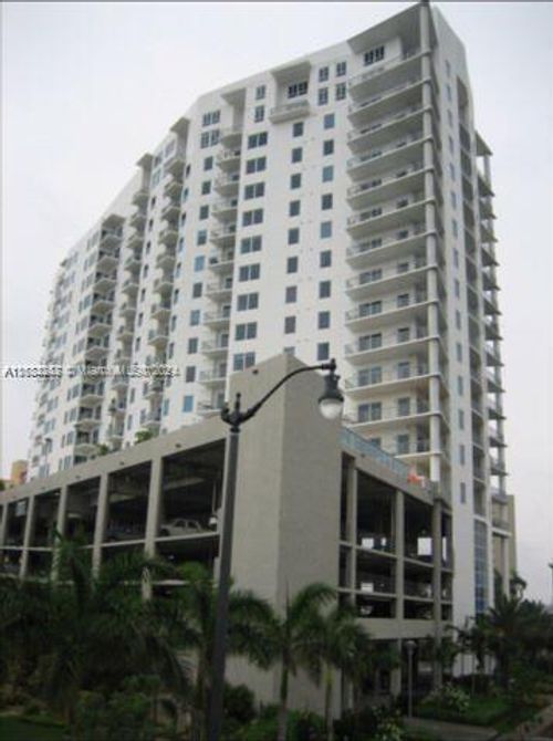 apt-704-10 Sw South River Dr, Miami, FL, 33130-1413 | Card Image