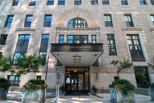 210-850 N Lake Shore Dr, Chicago, IL, 60611-6318 | Card Image