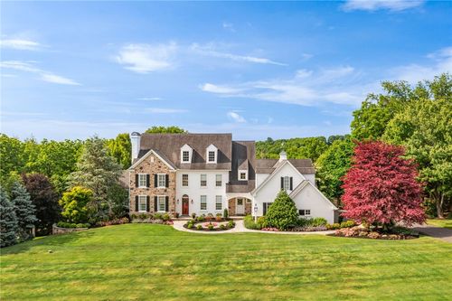 2850 Apple Valley Estates Dr, Orefield, PA, 18069-2242 | Card Image