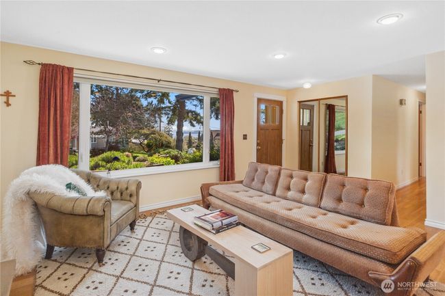 1127 Adams St, House other with 3 bedrooms, 2 bathrooms and null parking in Port Townsend WA | Image 5
