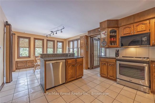 862 Old Colony Rd, House other with 4 bedrooms, 4 bathrooms and 6 parking in Kingston ON | Image 9