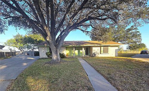 305 S Pasadena Dr, Kingsville, TX, 78363-7012 | Card Image