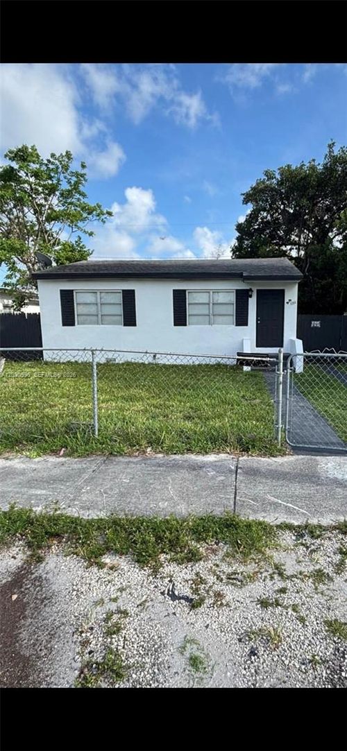 0-1084 Nw 74th St, Miami, FL, 33150-3334 | Card Image