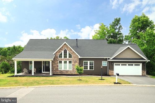 1214 Fox Meadow Cir, BELLEFONTE, PA, 16823-2564 | Card Image